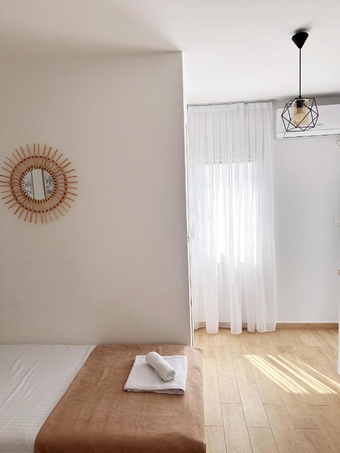 Danin Apartmani Bar Eksteriør bilde