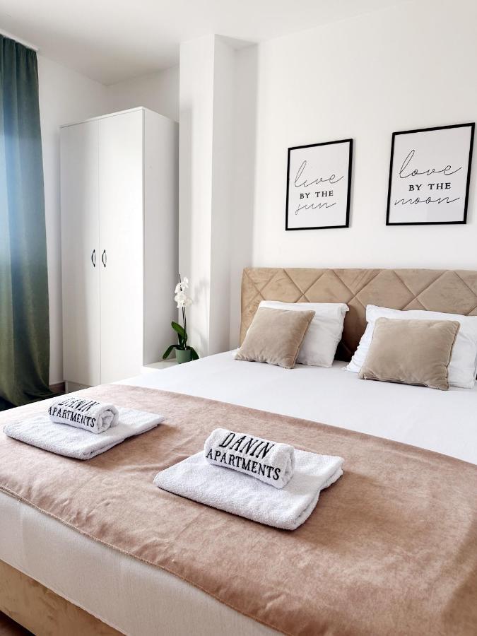 Danin Apartmani Bar Eksteriør bilde