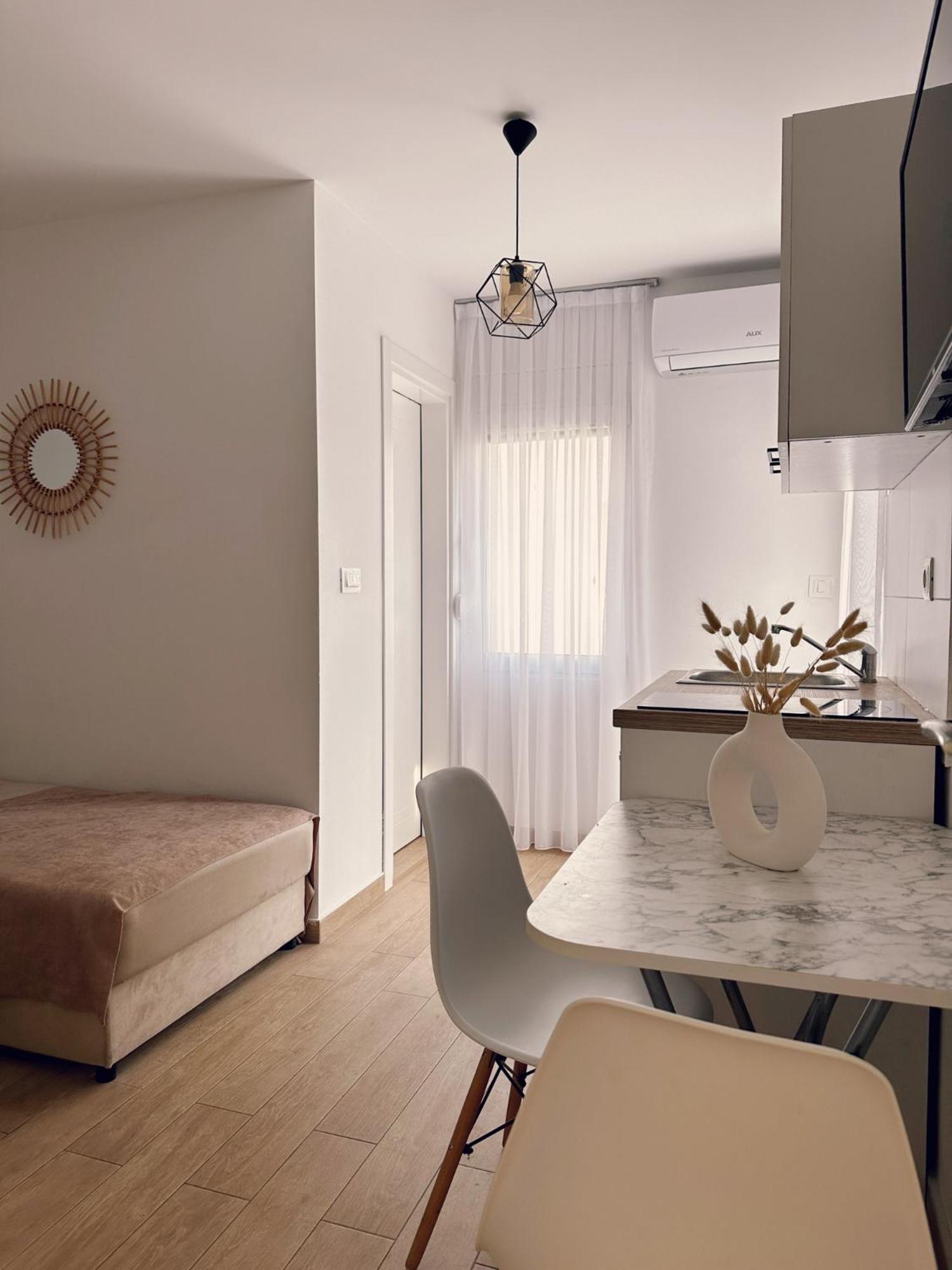 Danin Apartmani Bar Eksteriør bilde