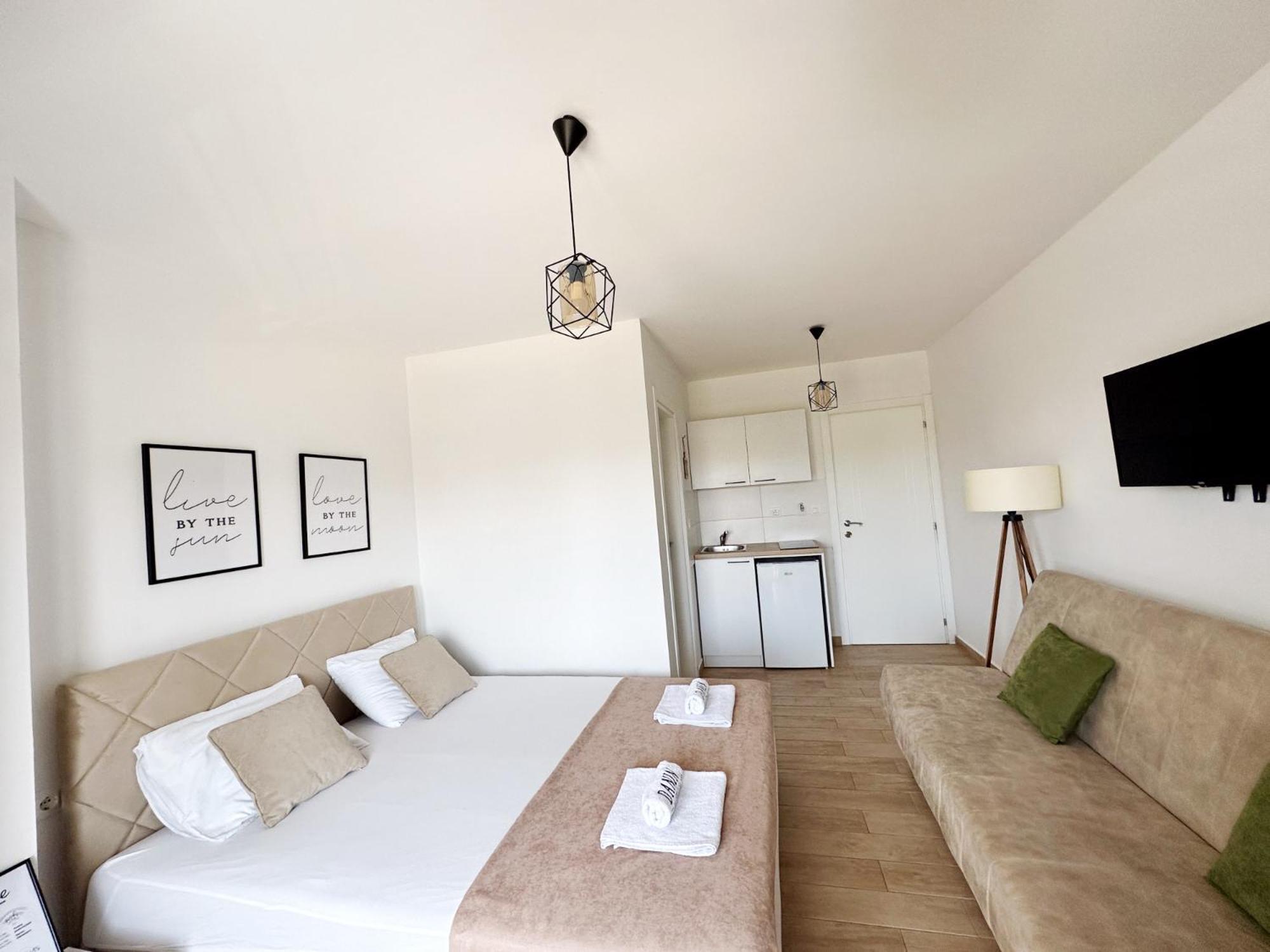 Danin Apartmani Bar Eksteriør bilde